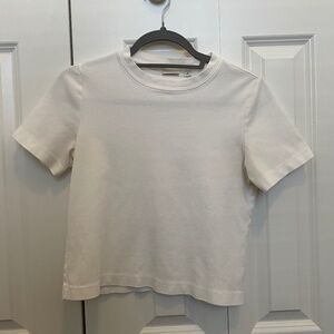 ARITZIA WHITE T-SHIRT